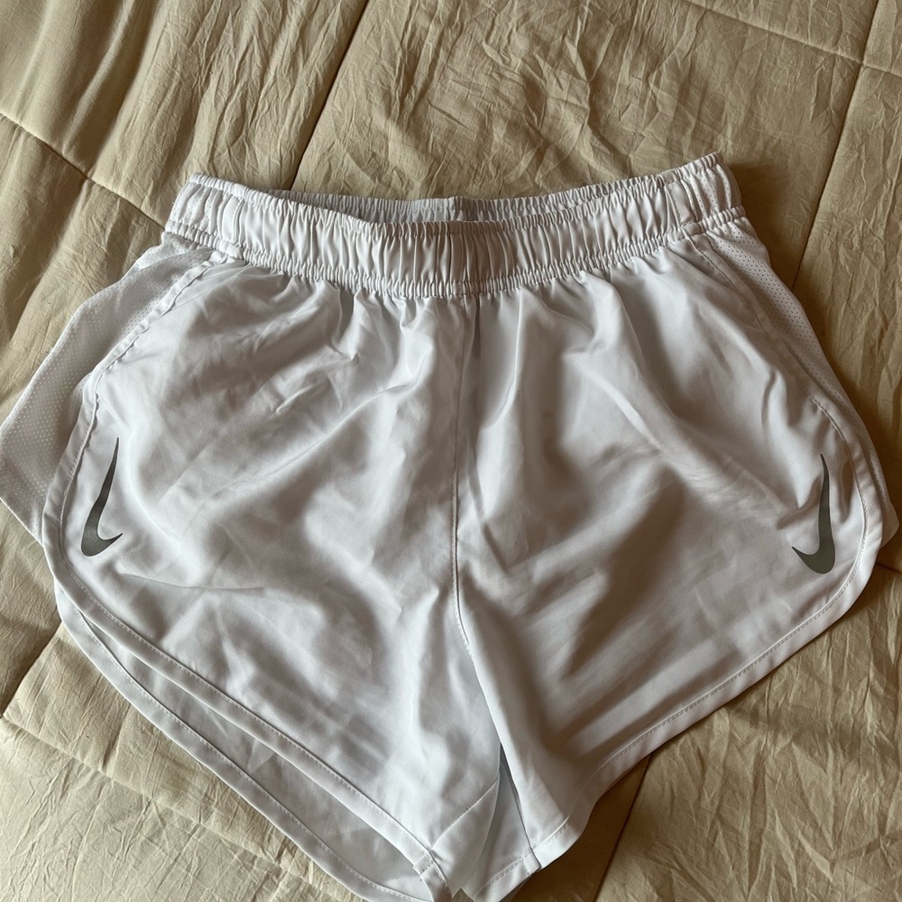 white nike shorts